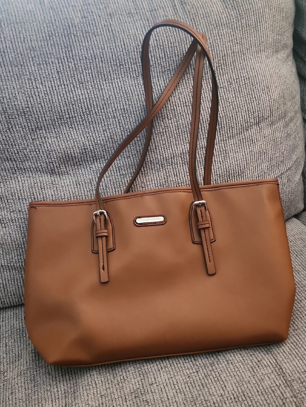 Classic Brown Women’s Tote Bag - Elegant Everyday Carry